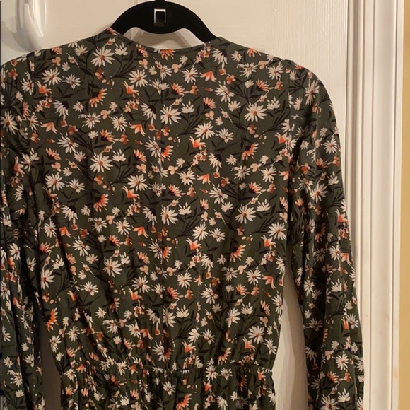 Romper - Picture 2 of 3